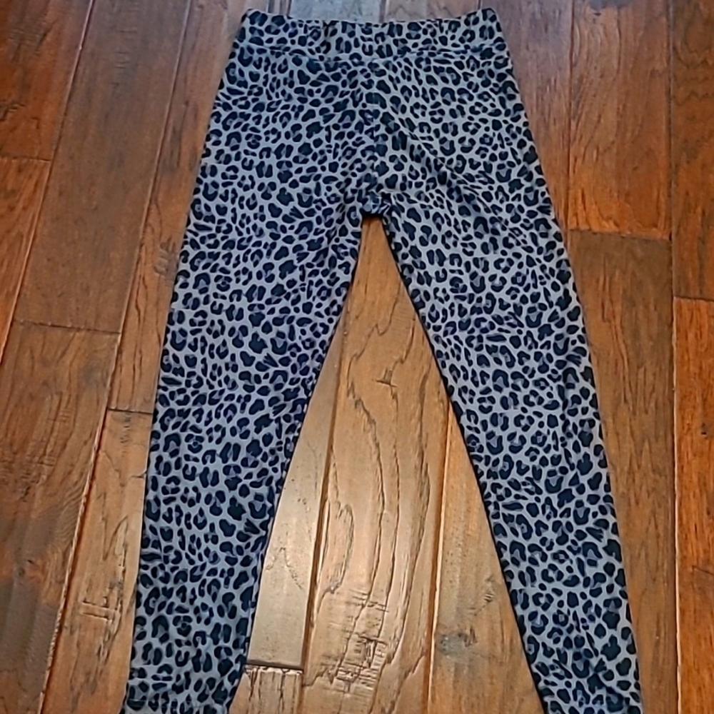 💥3for$12💥 Simply Southern animal print leggings size Regular. Fits XS-S-M.